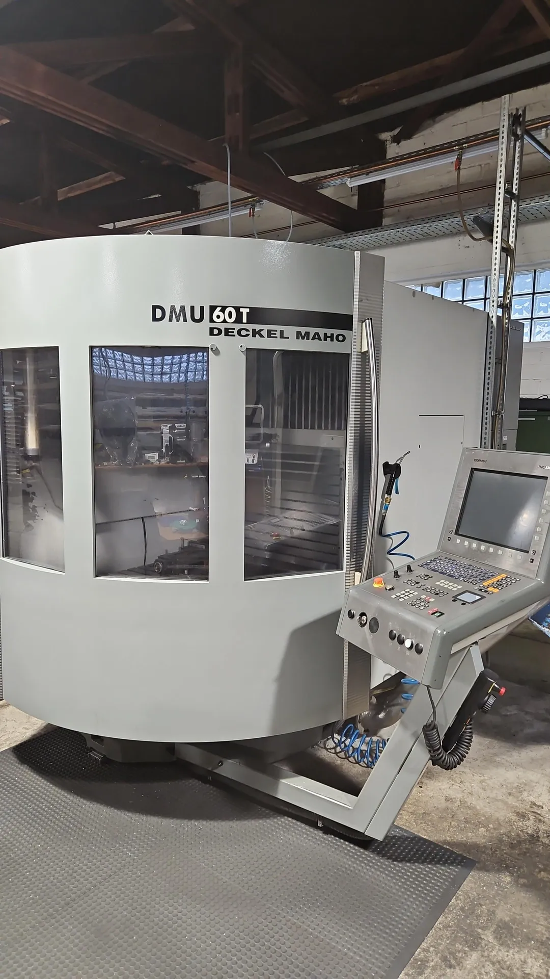 DMU 60T